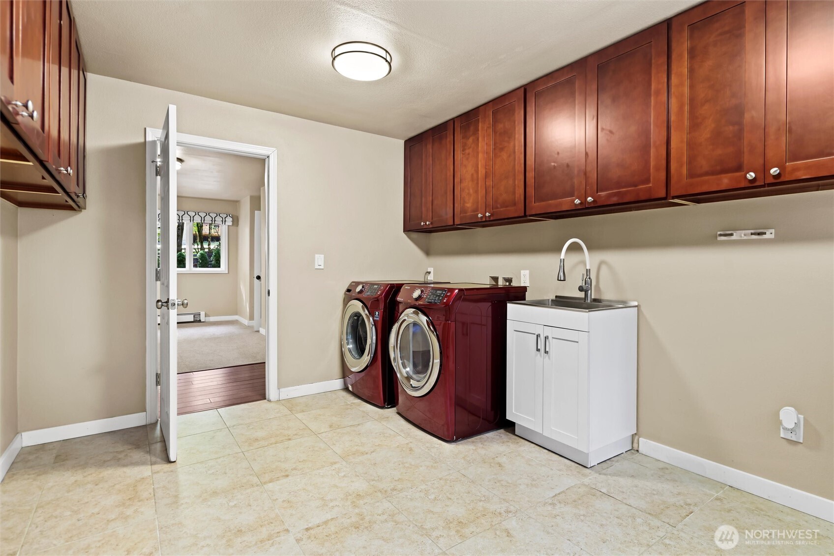 property viewer photo 11