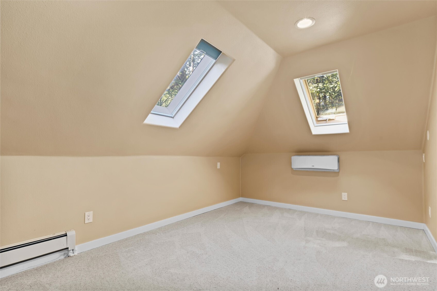 property viewer photo 25