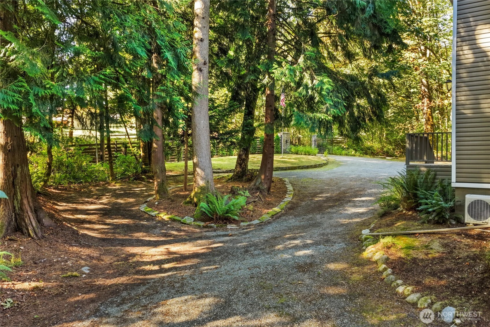 property viewer photo 27