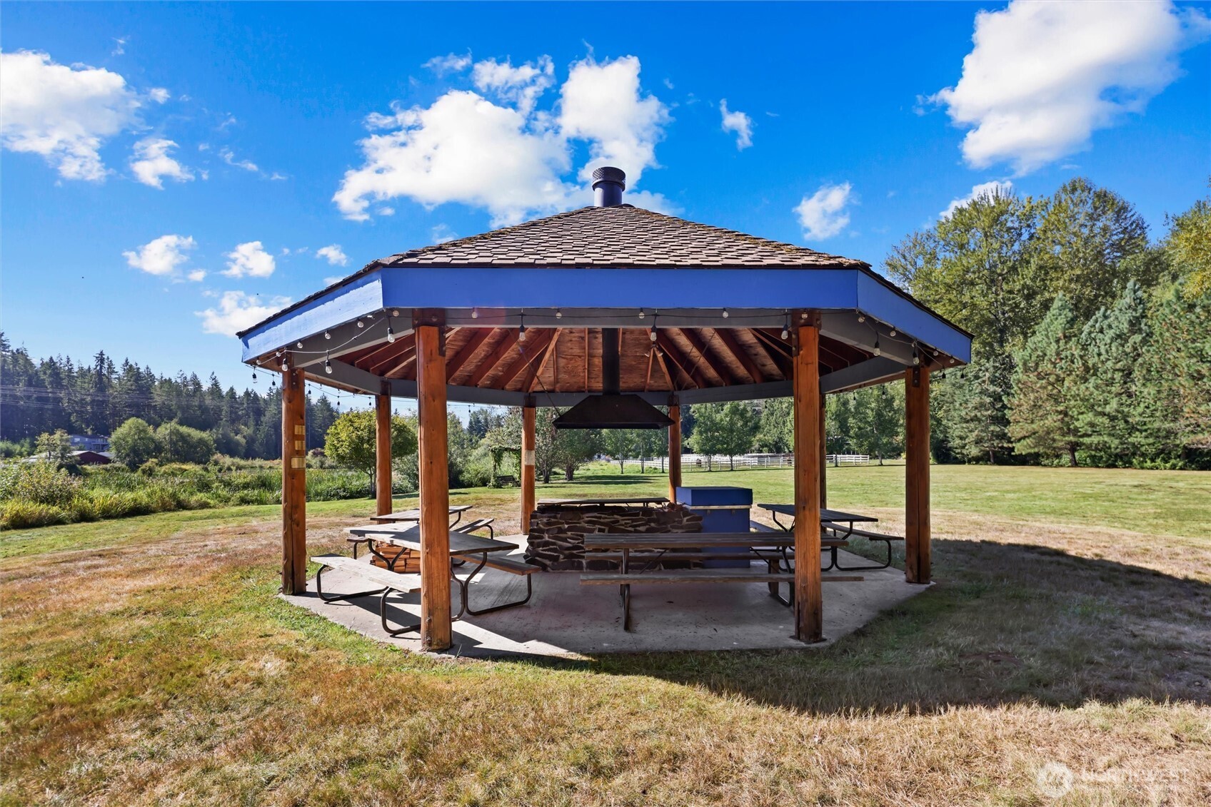 property viewer photo 36