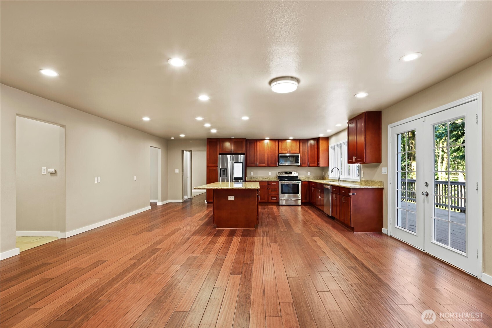 property viewer photo 6