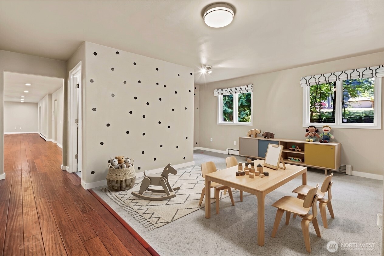 property viewer photo 9