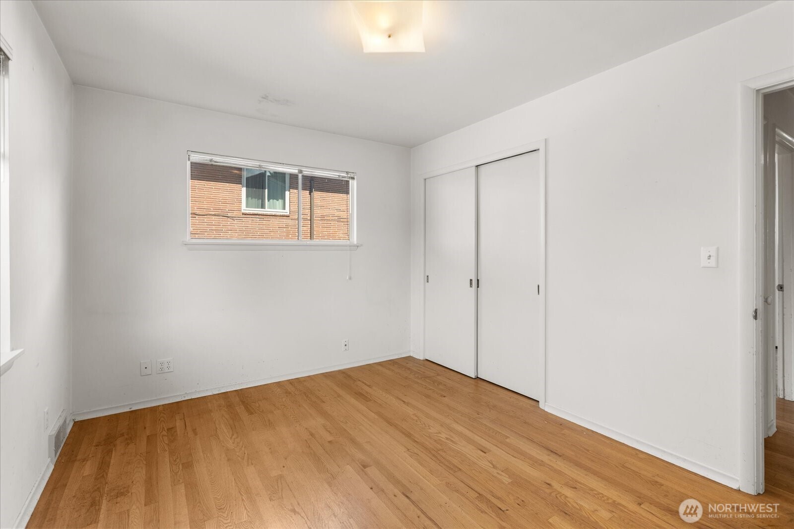 property viewer photo 11