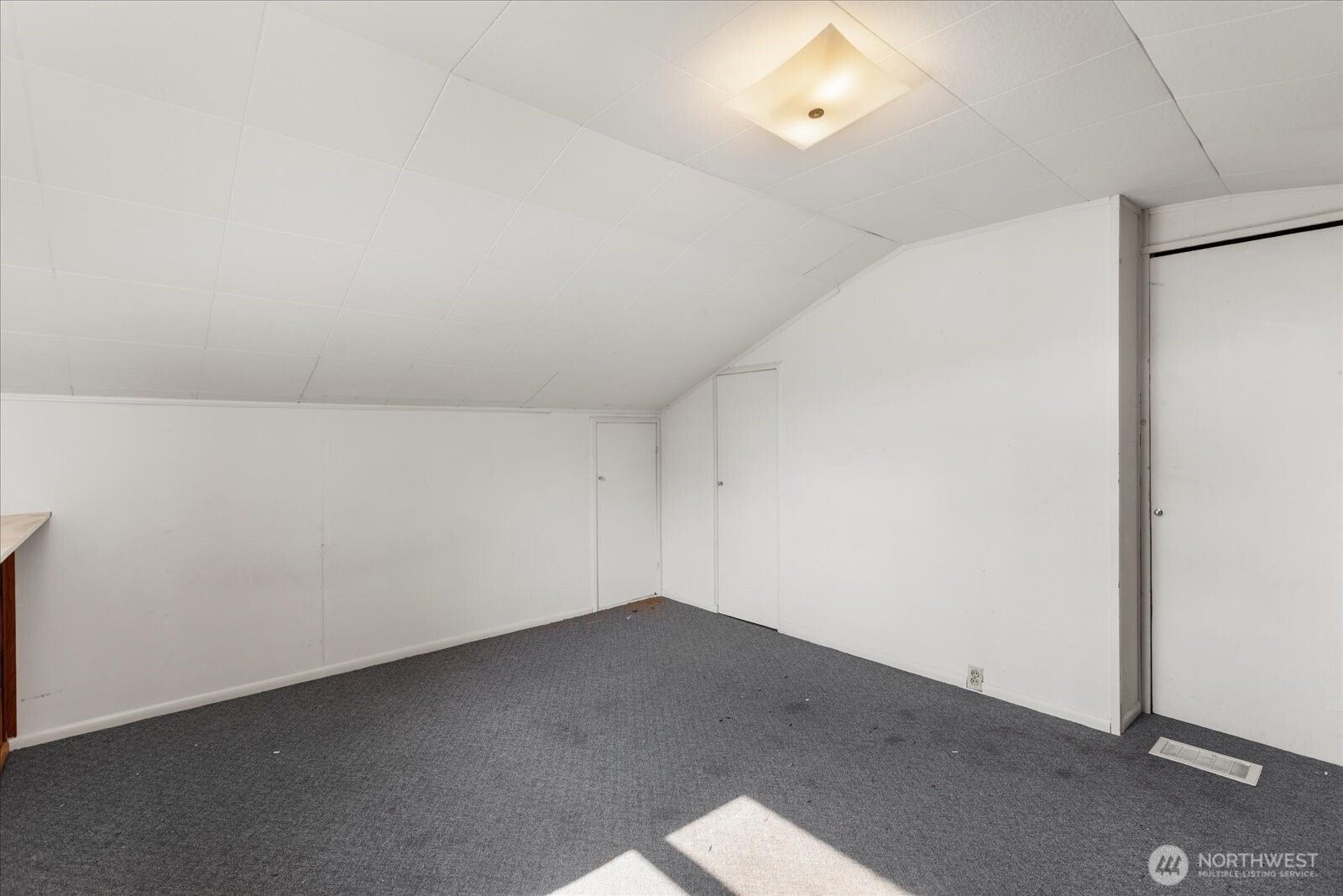 property viewer photo 24