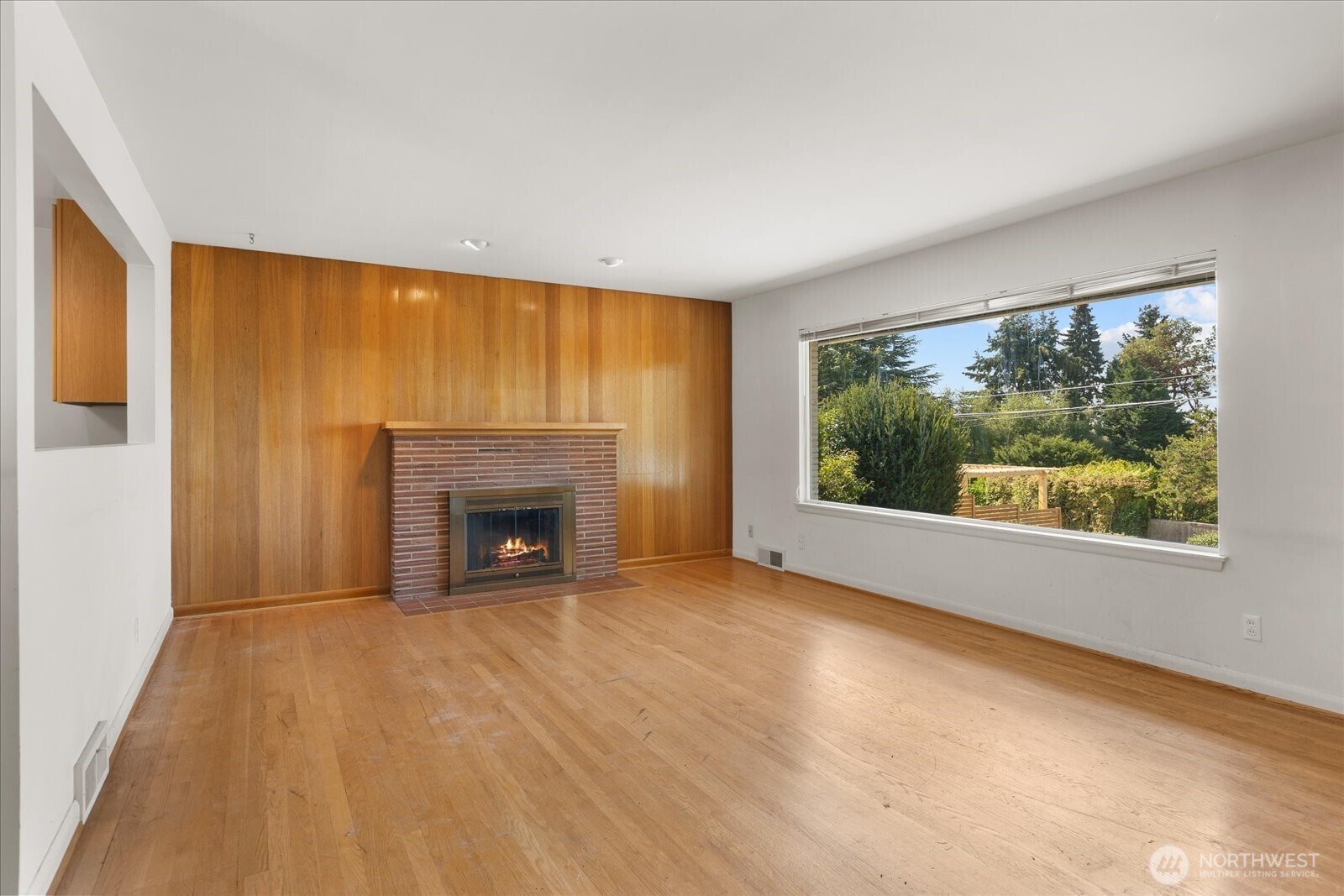 property viewer photo 5