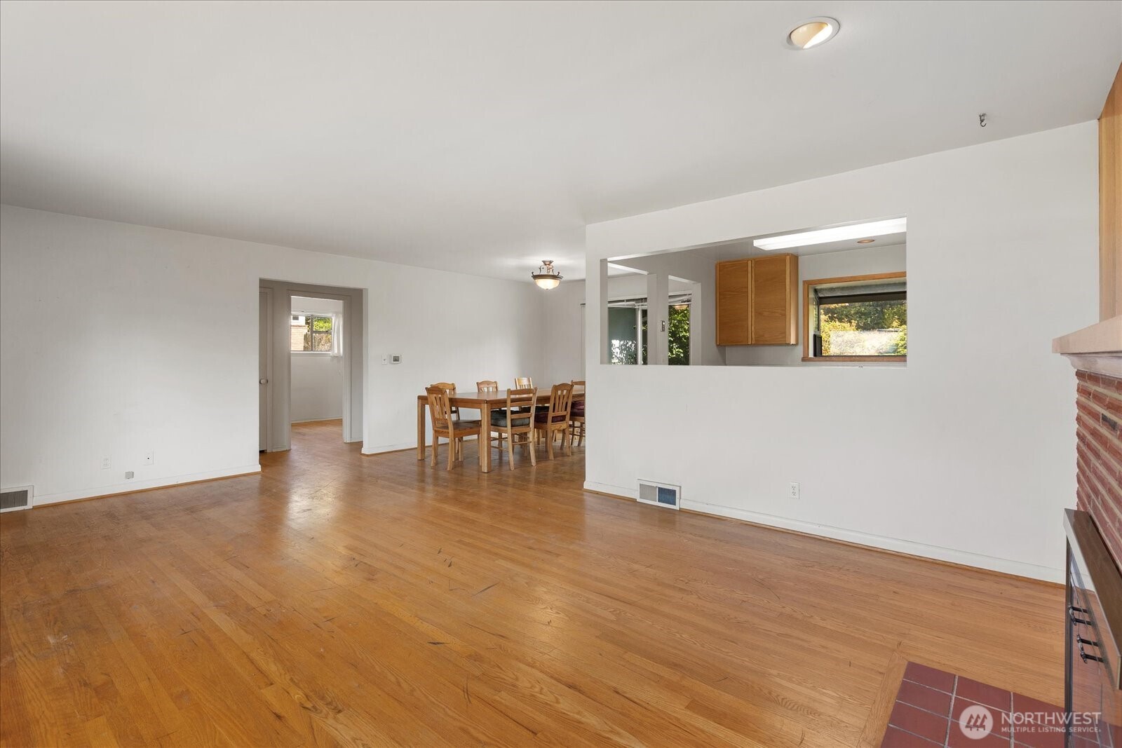 property viewer photo 6