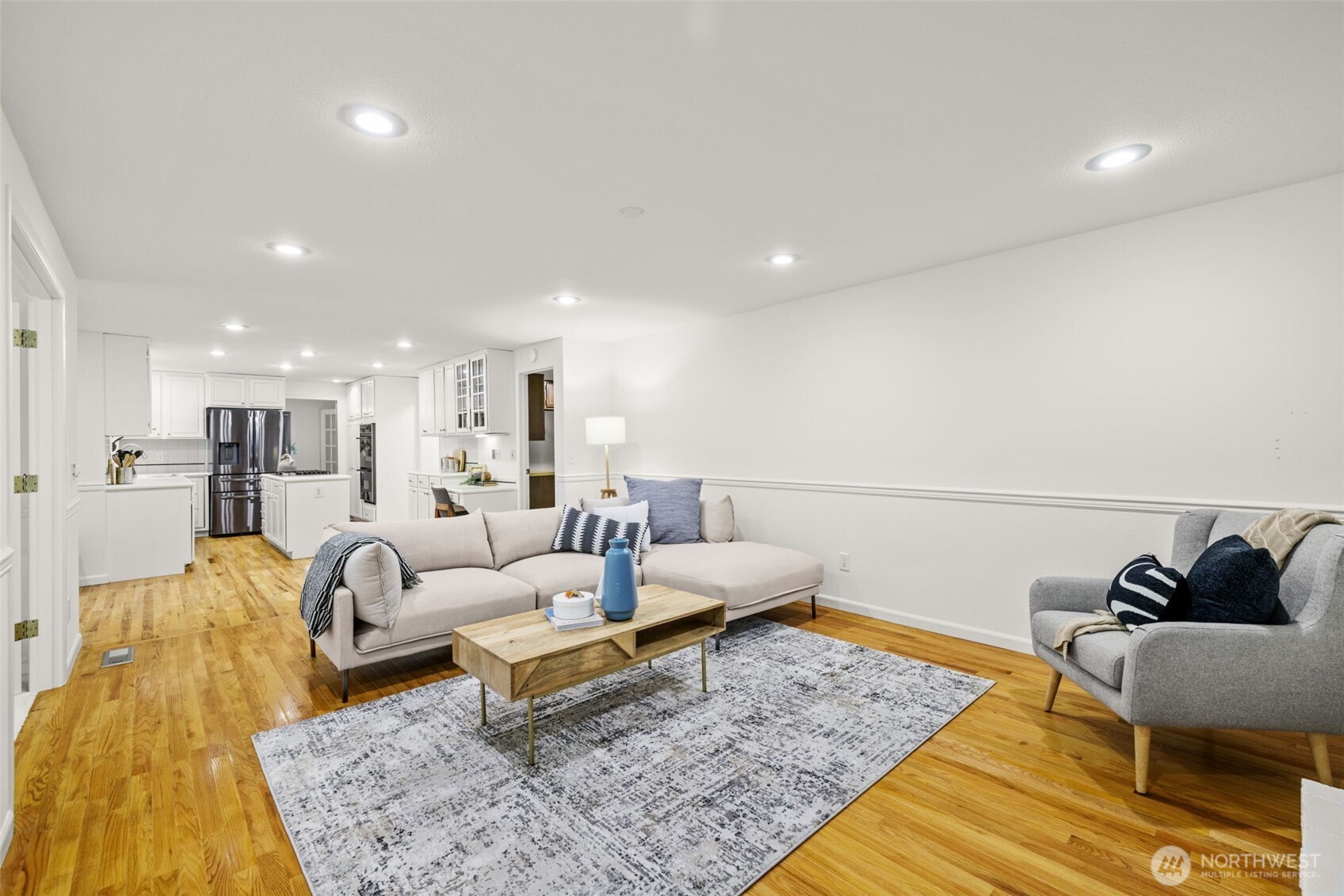 property viewer photo 18
