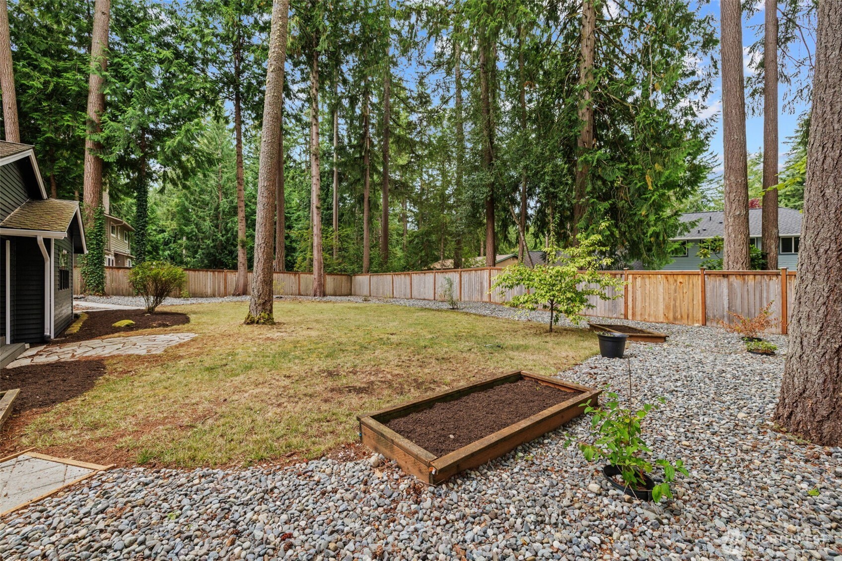 property viewer photo 24