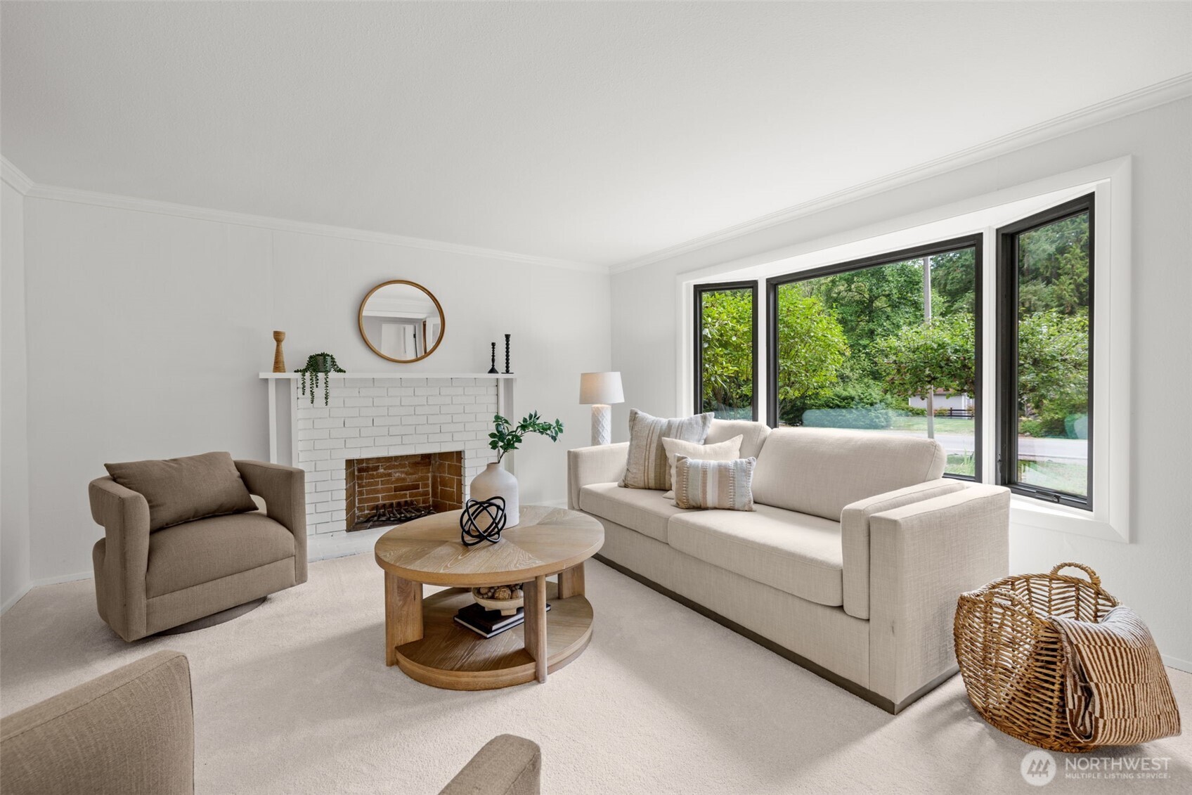 property viewer photo 4