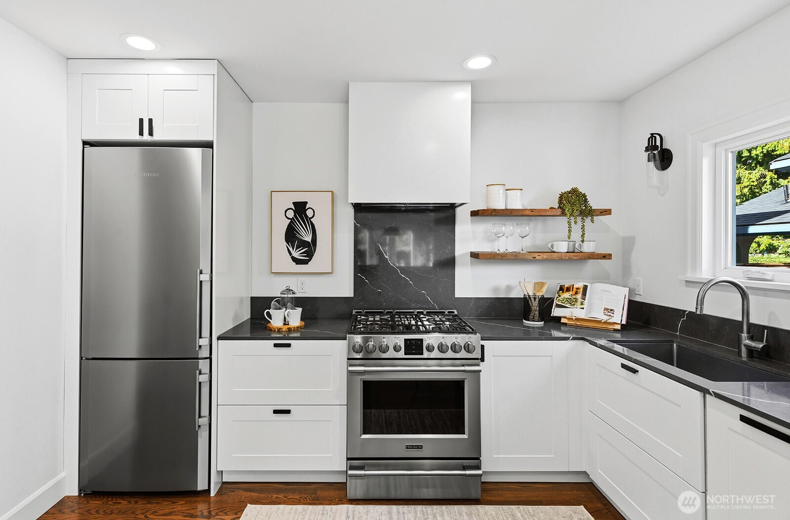 property viewer photo 10