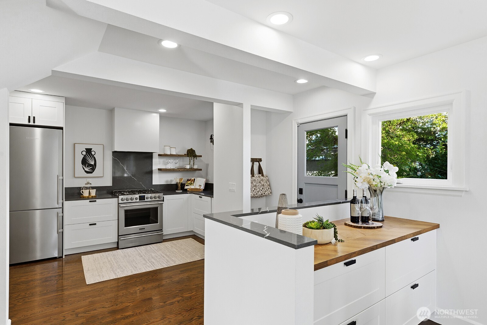 property viewer photo 13