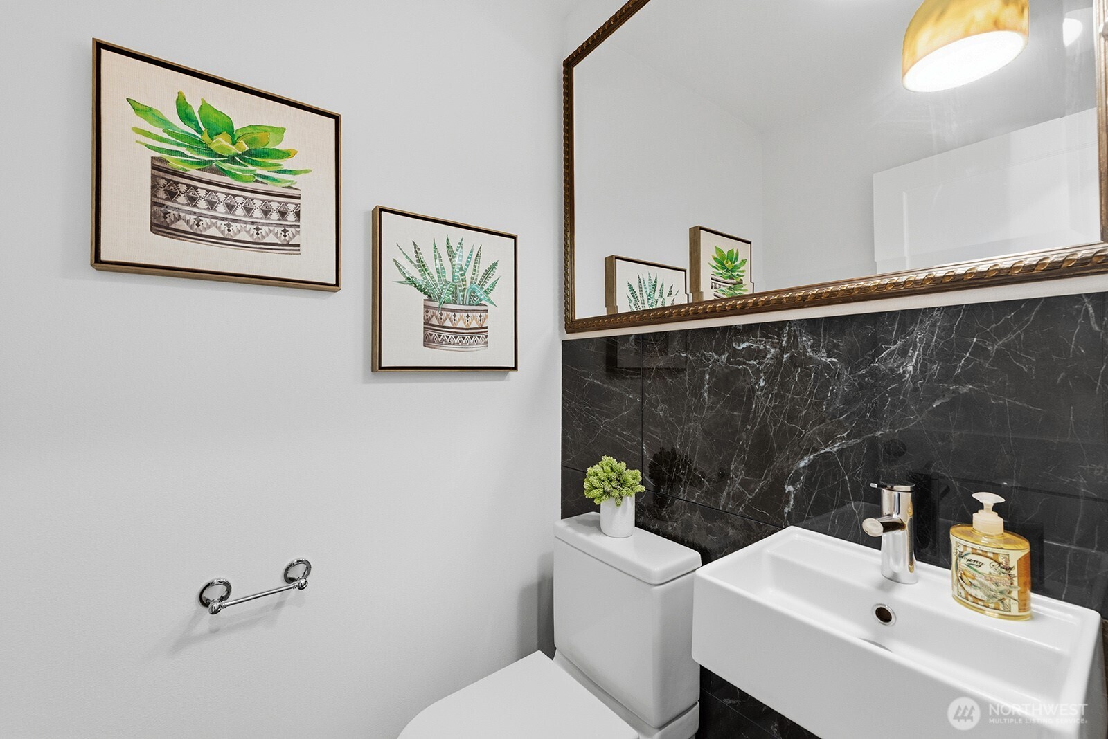 property viewer photo 16