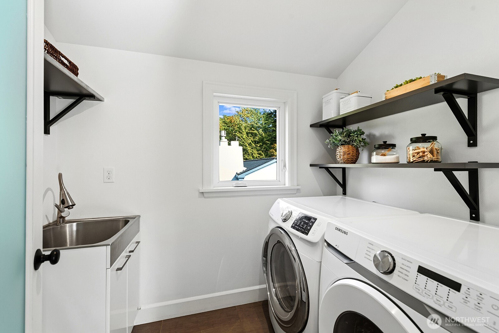 property viewer photo 17