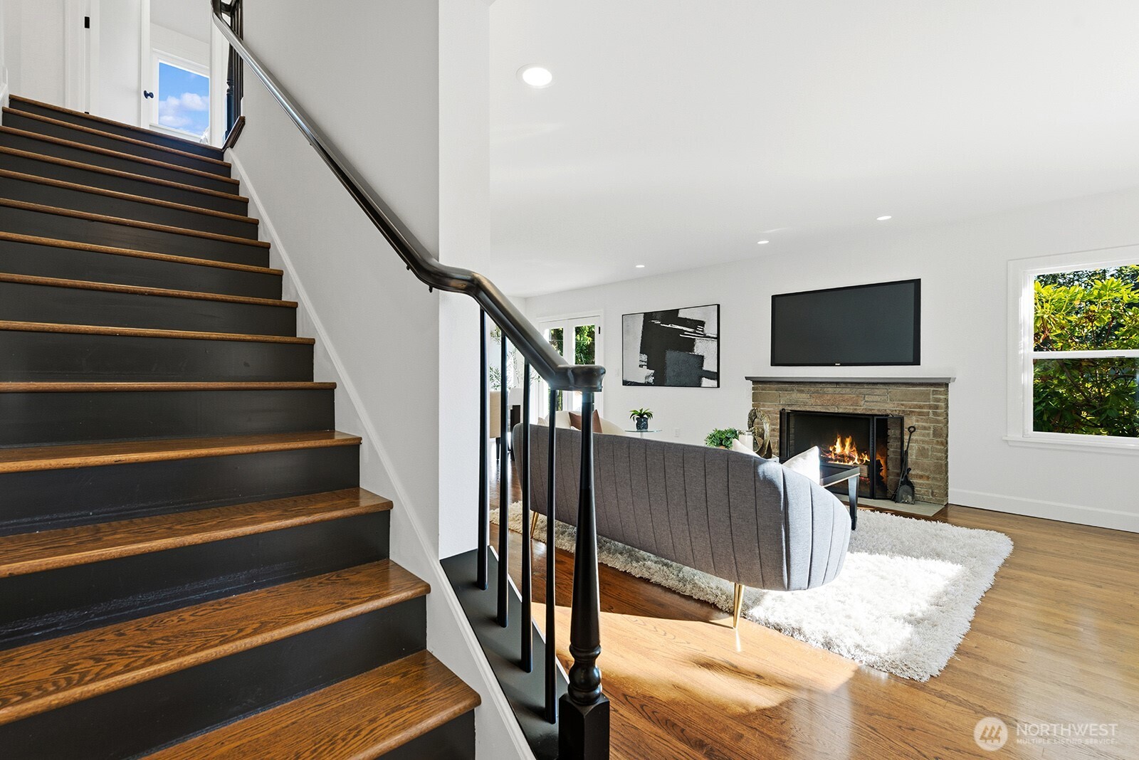 property viewer photo 2