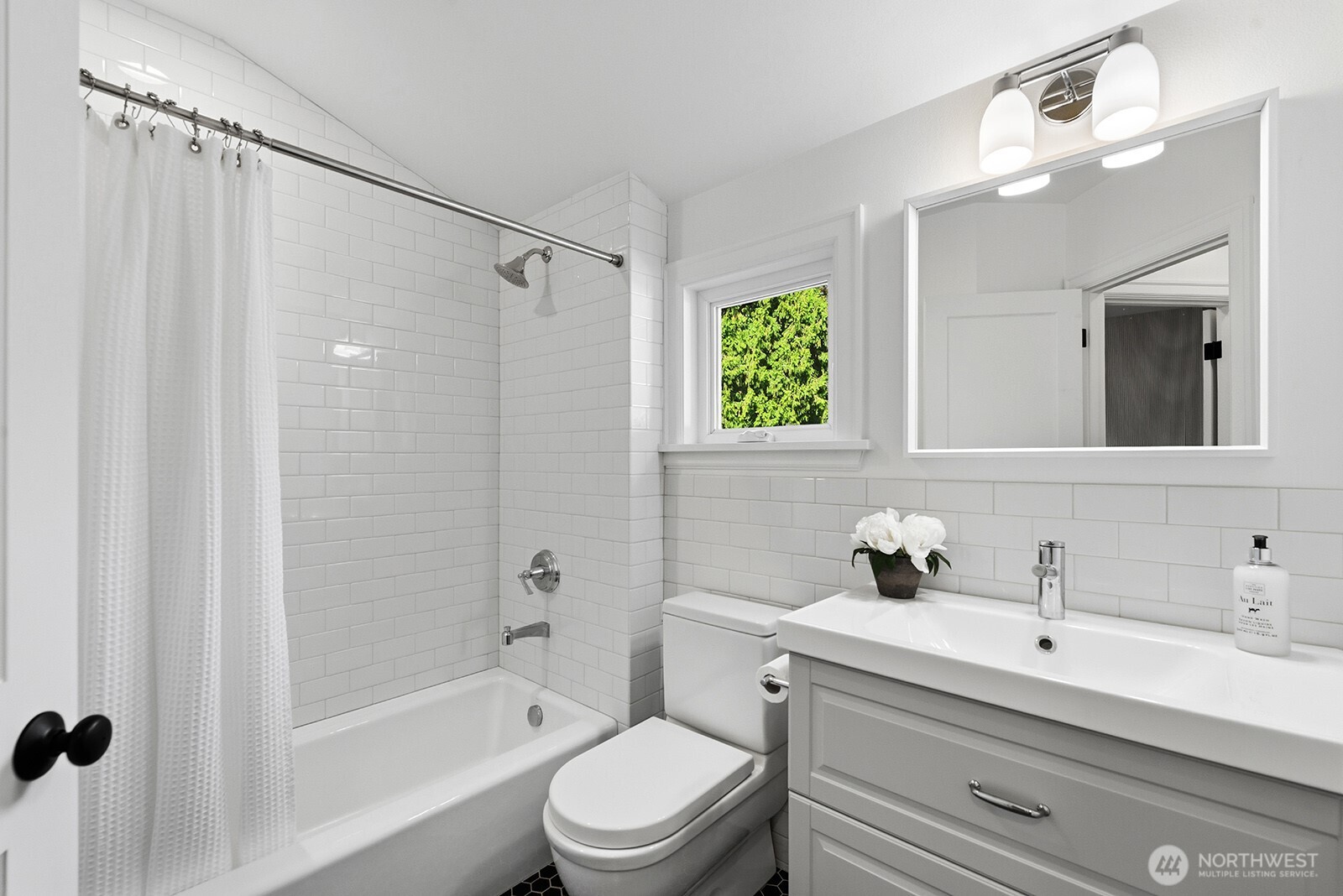 property viewer photo 21
