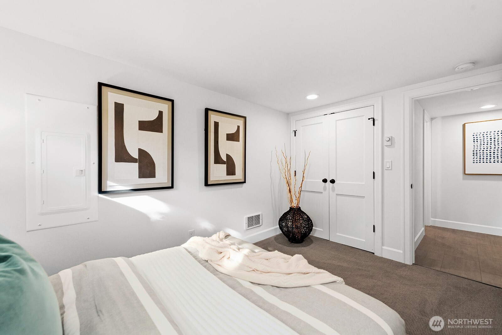 property viewer photo 28