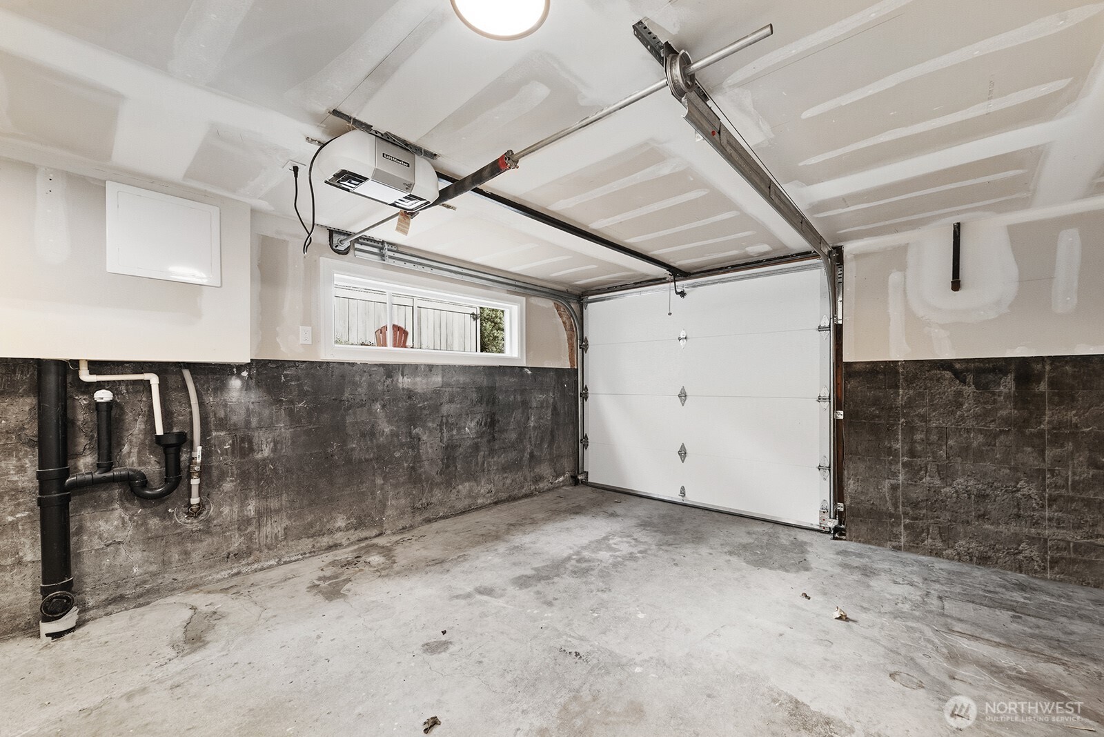 property viewer photo 30