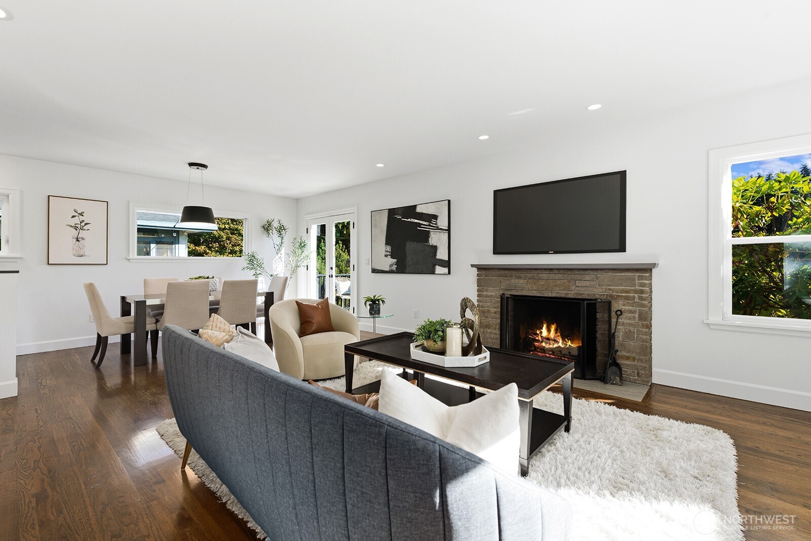 property viewer photo 4