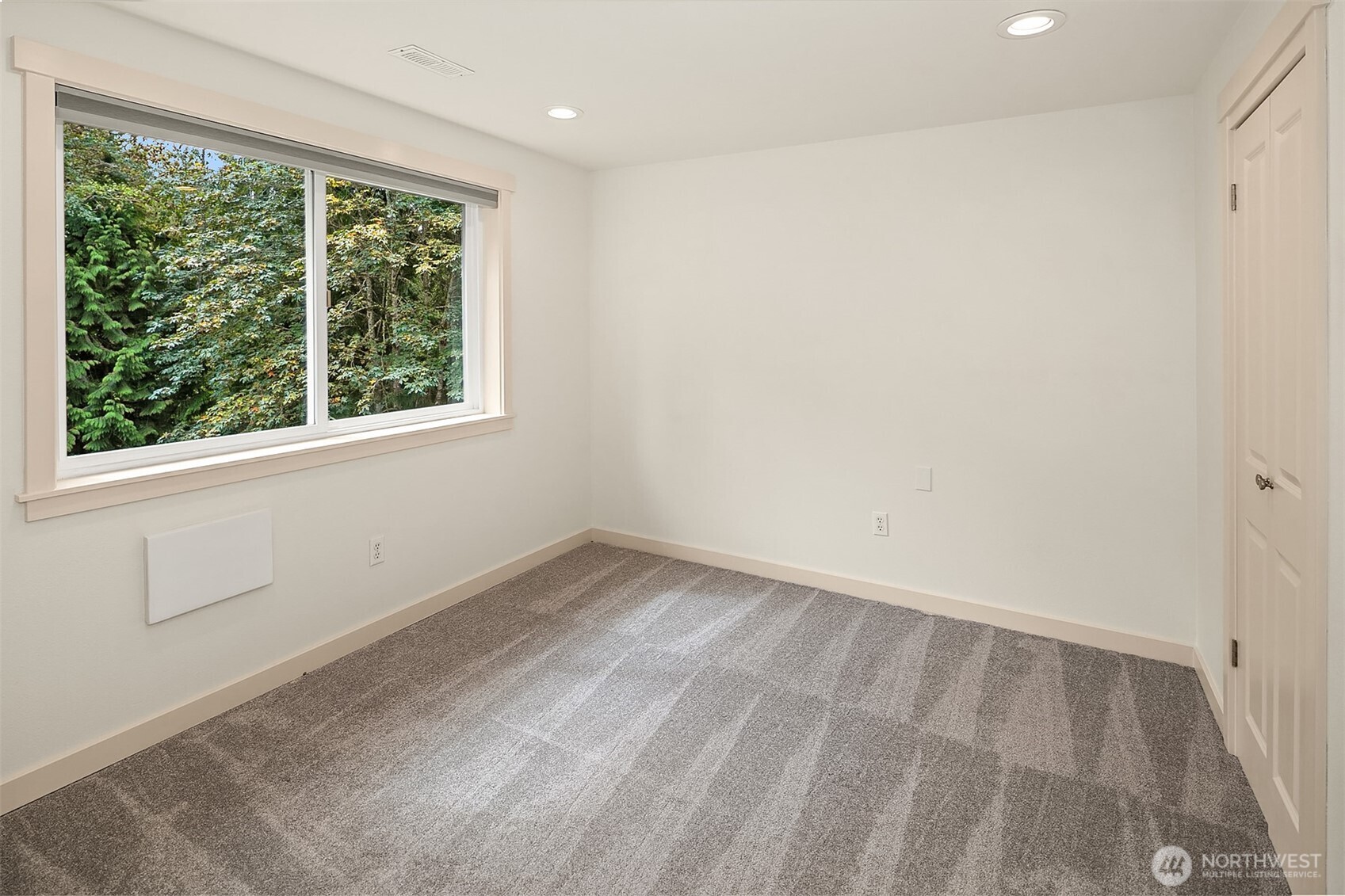 property viewer photo 13