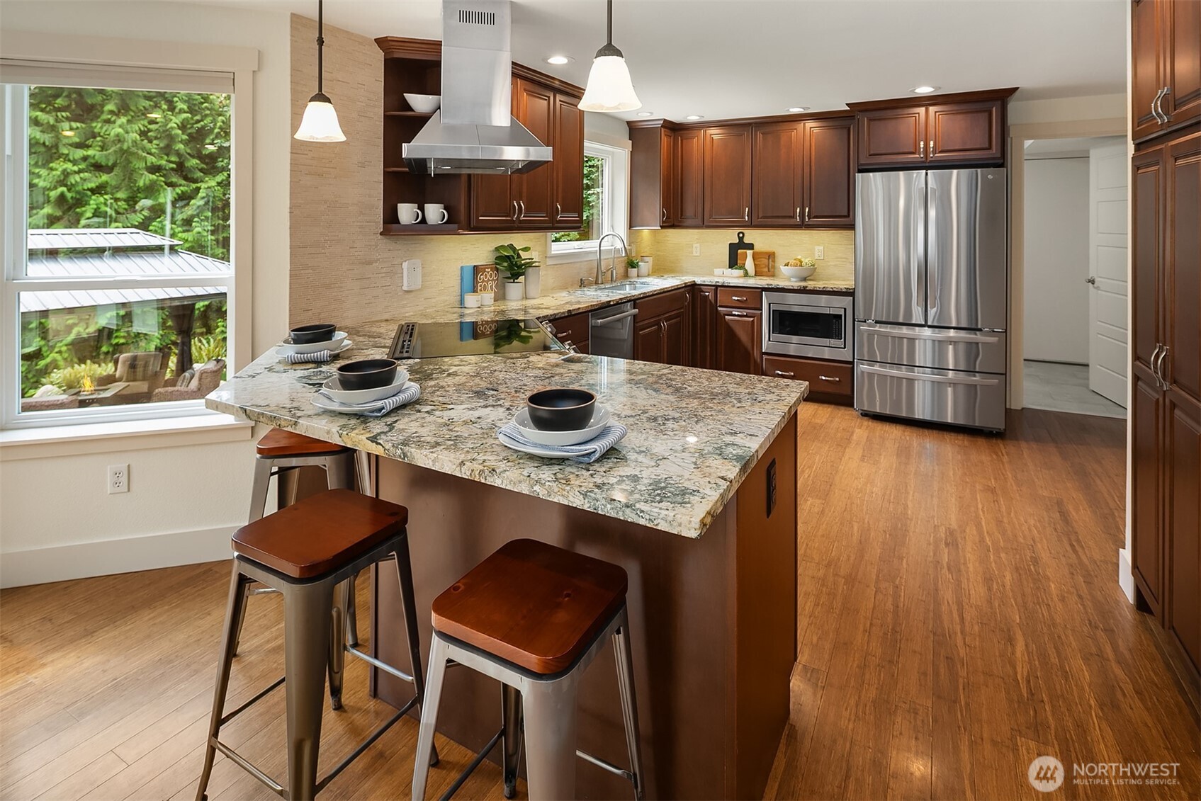property viewer photo 5