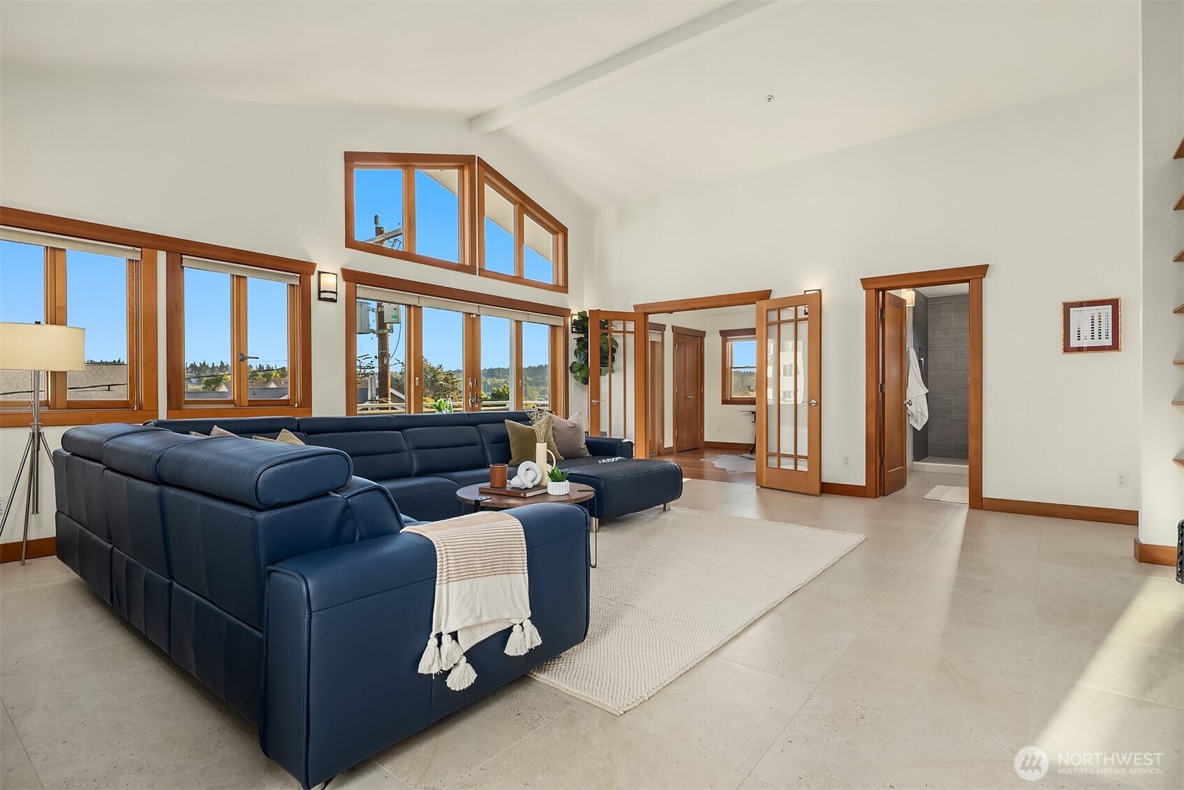 property viewer photo 2