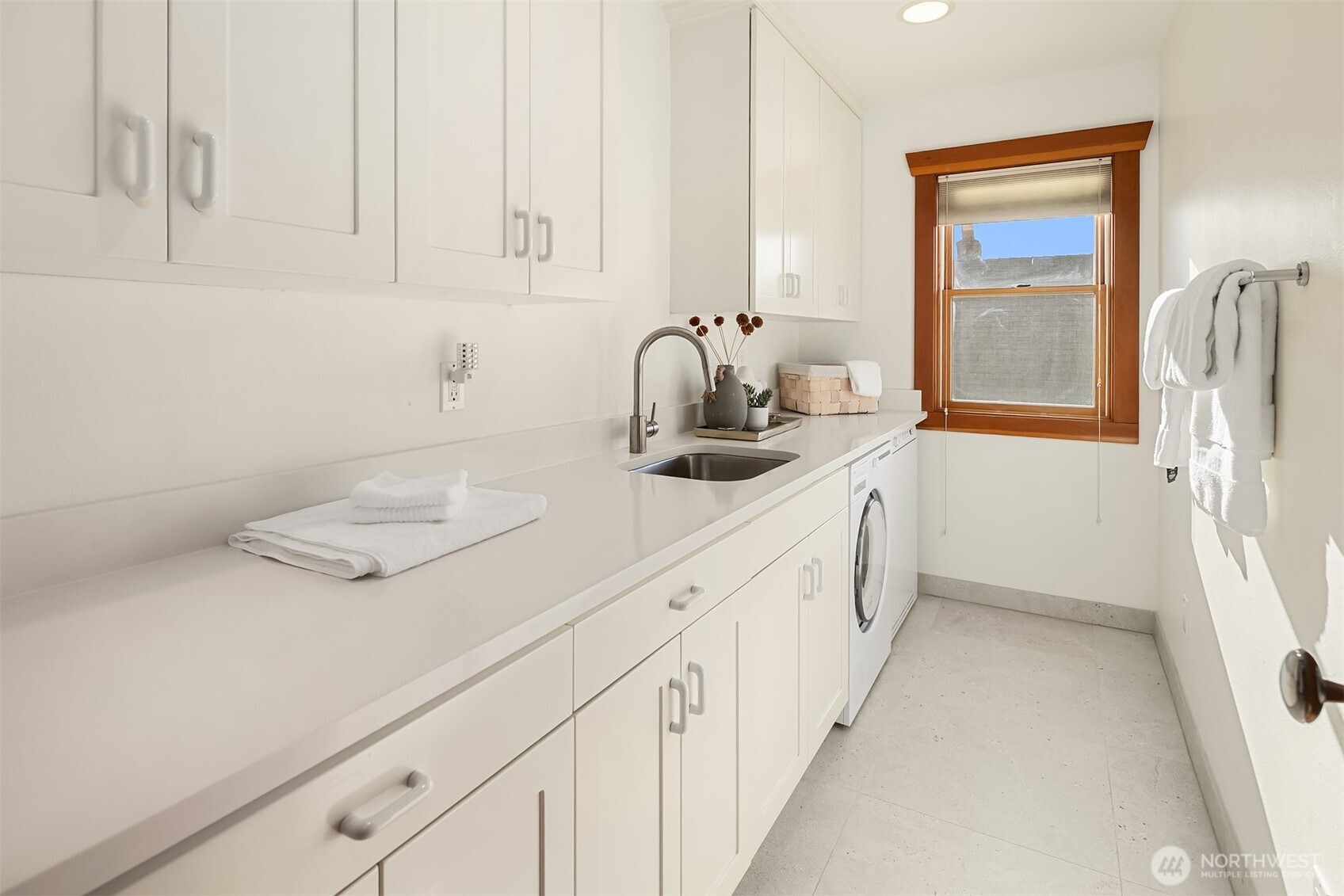 property viewer photo 22