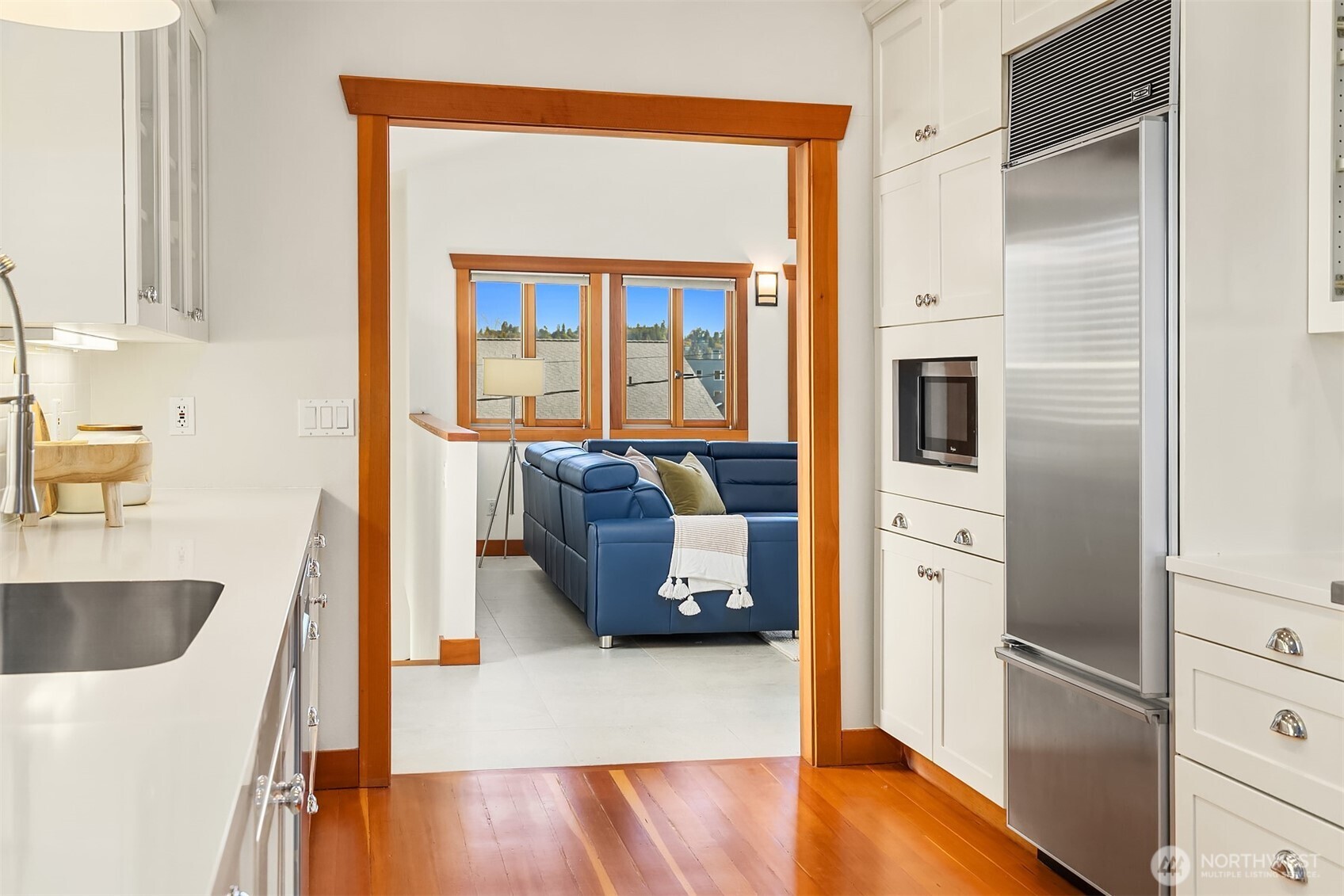 property viewer photo 6
