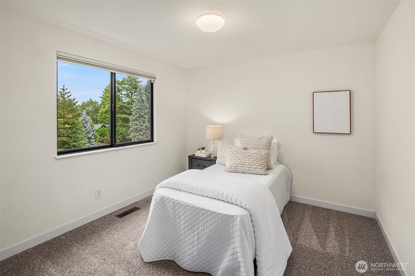property viewer photo 13