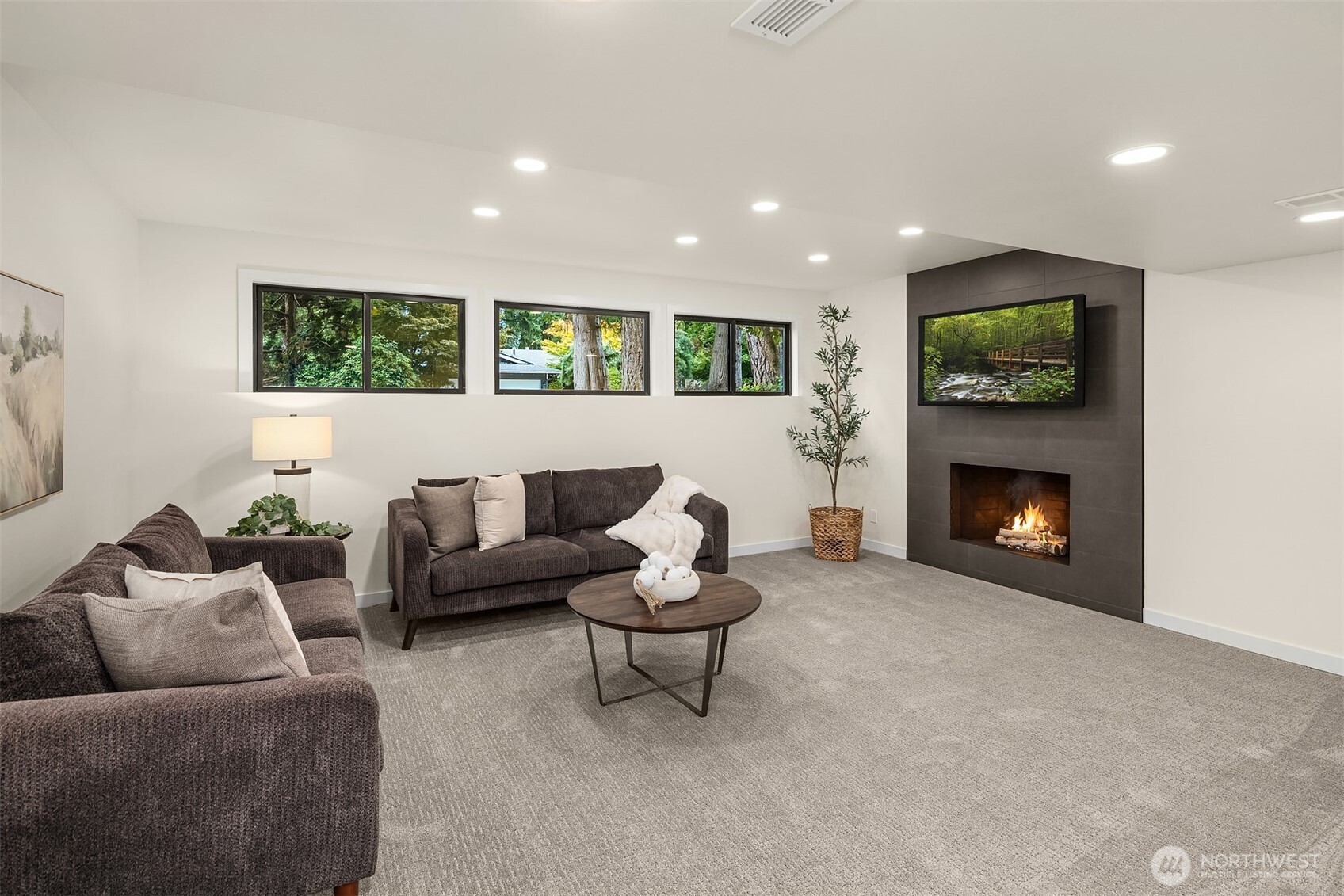 property viewer photo 16