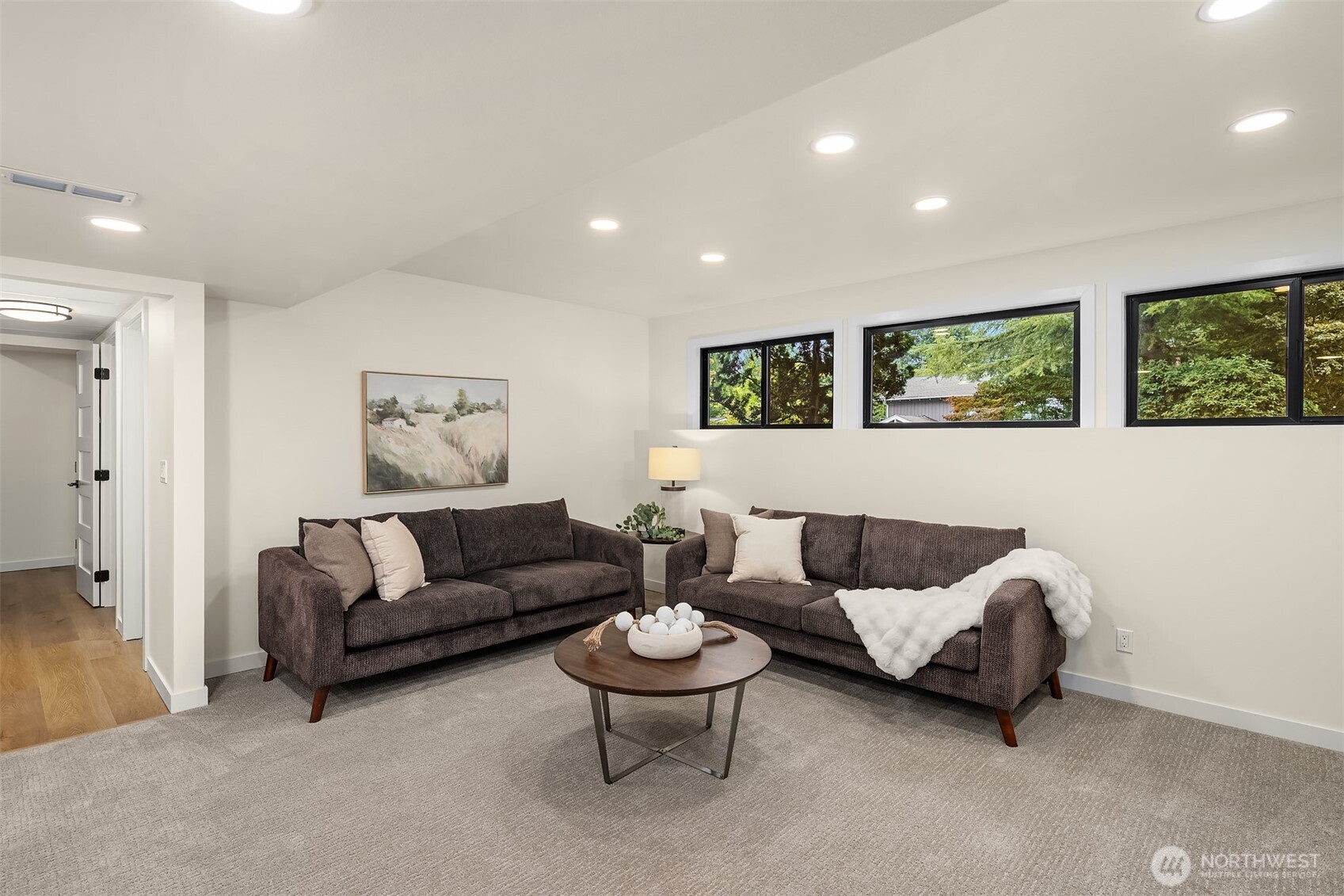 property viewer photo 18