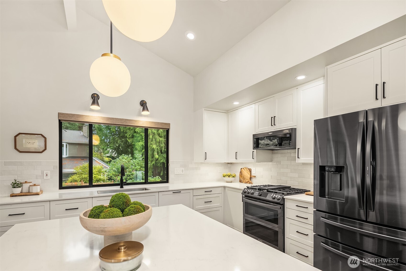 property viewer photo 6