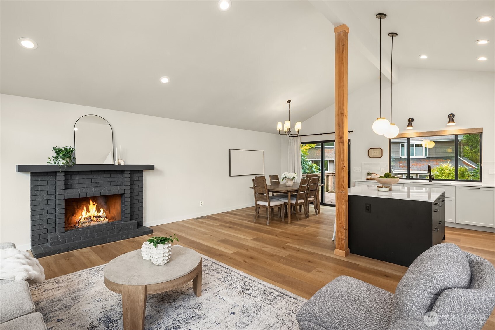 property viewer photo 9