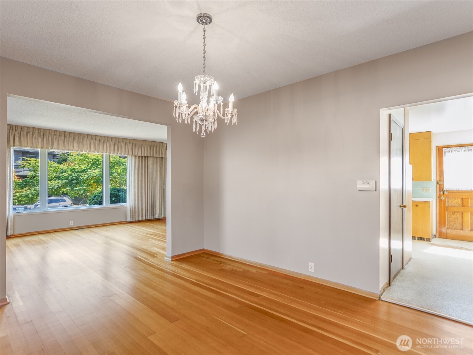 property viewer photo 13