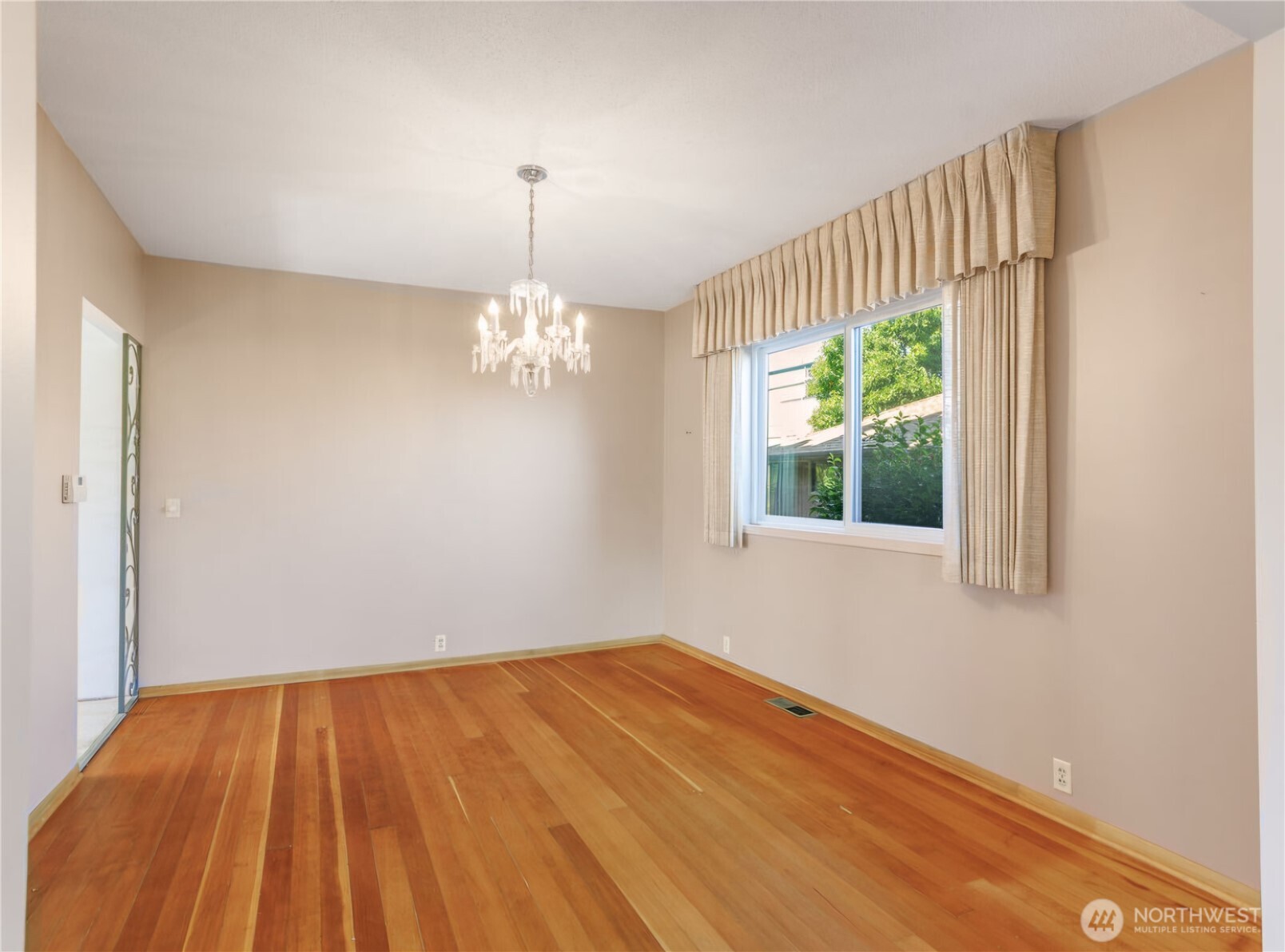 property viewer photo 14