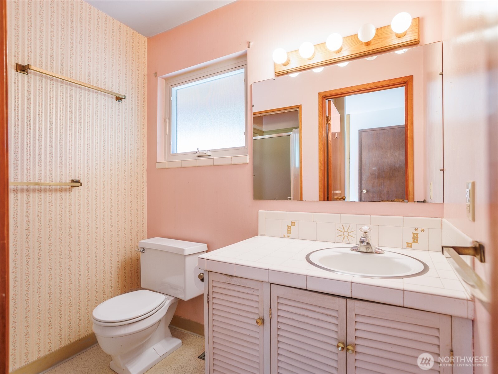 property viewer photo 18