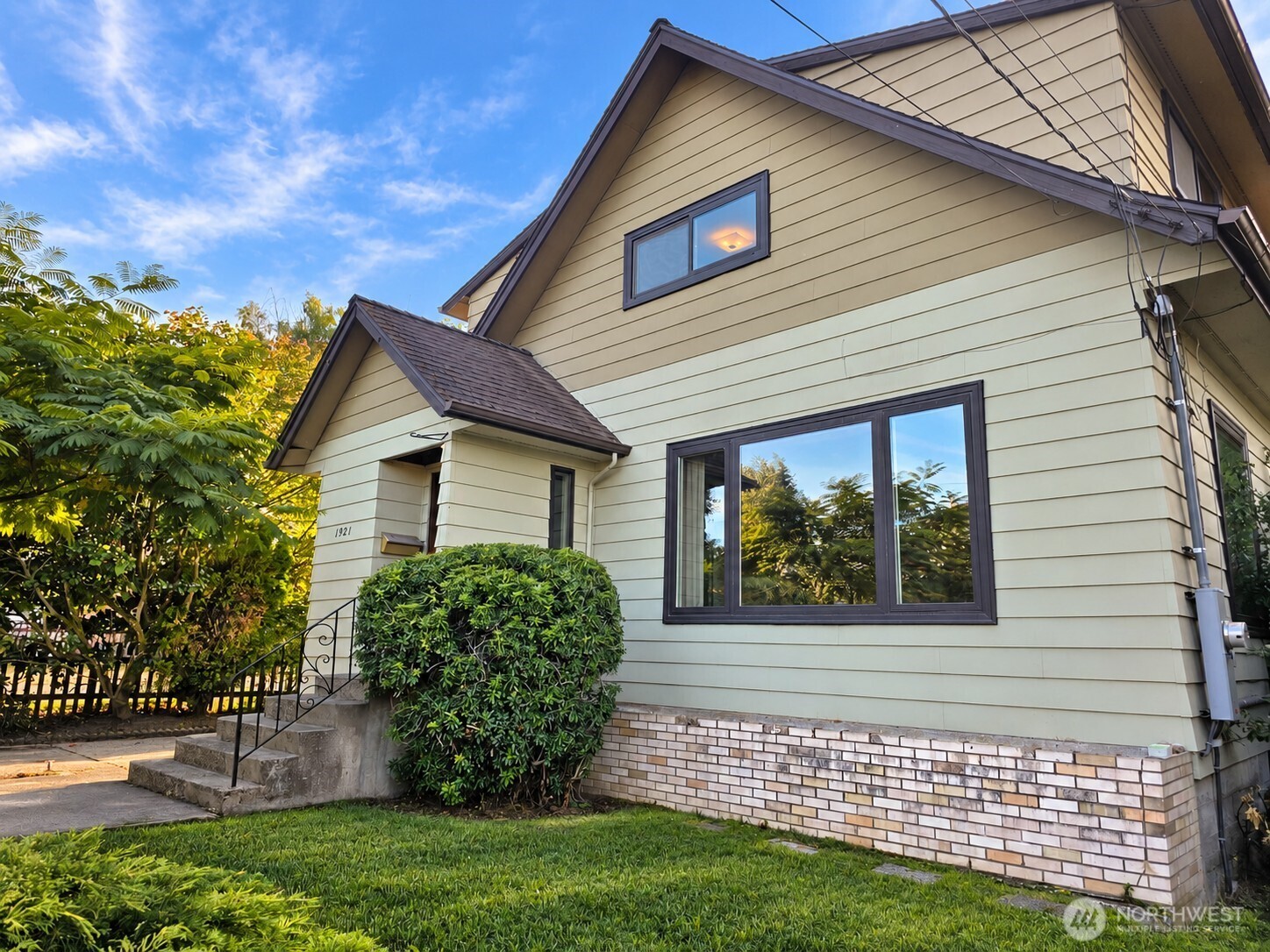 property viewer photo 2