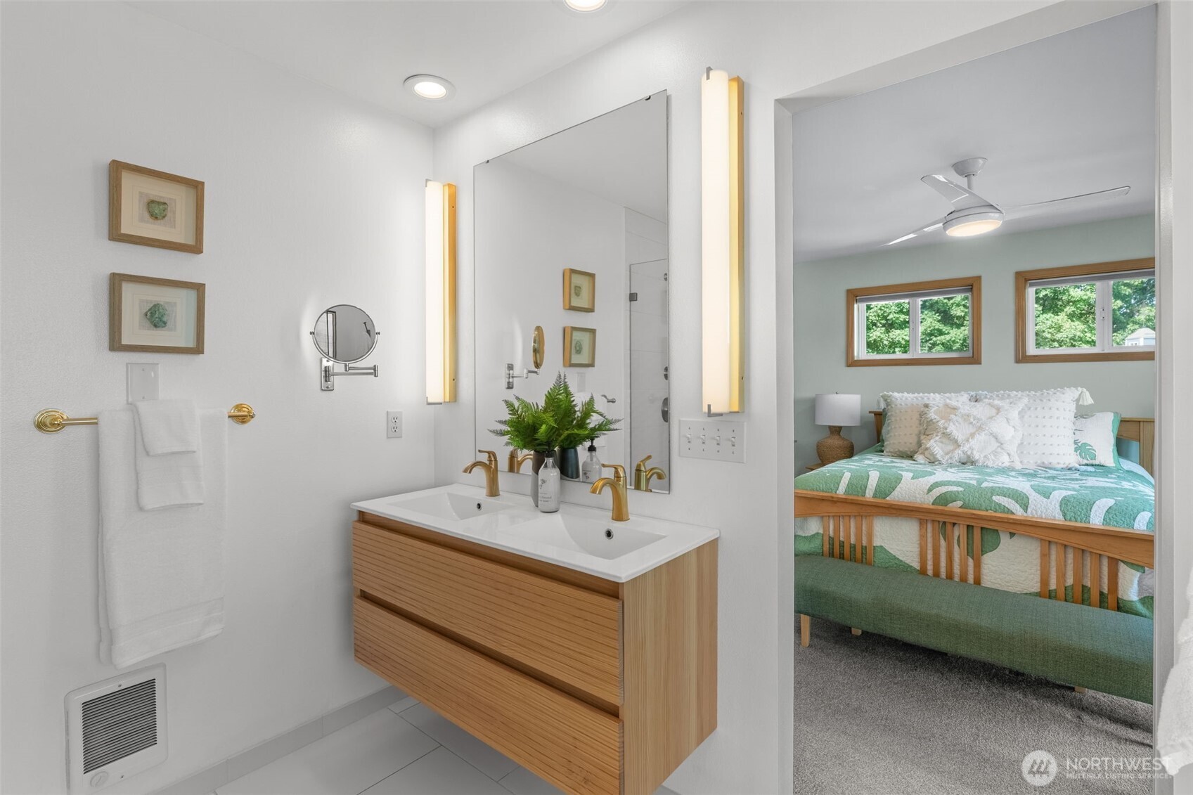 property viewer photo 13