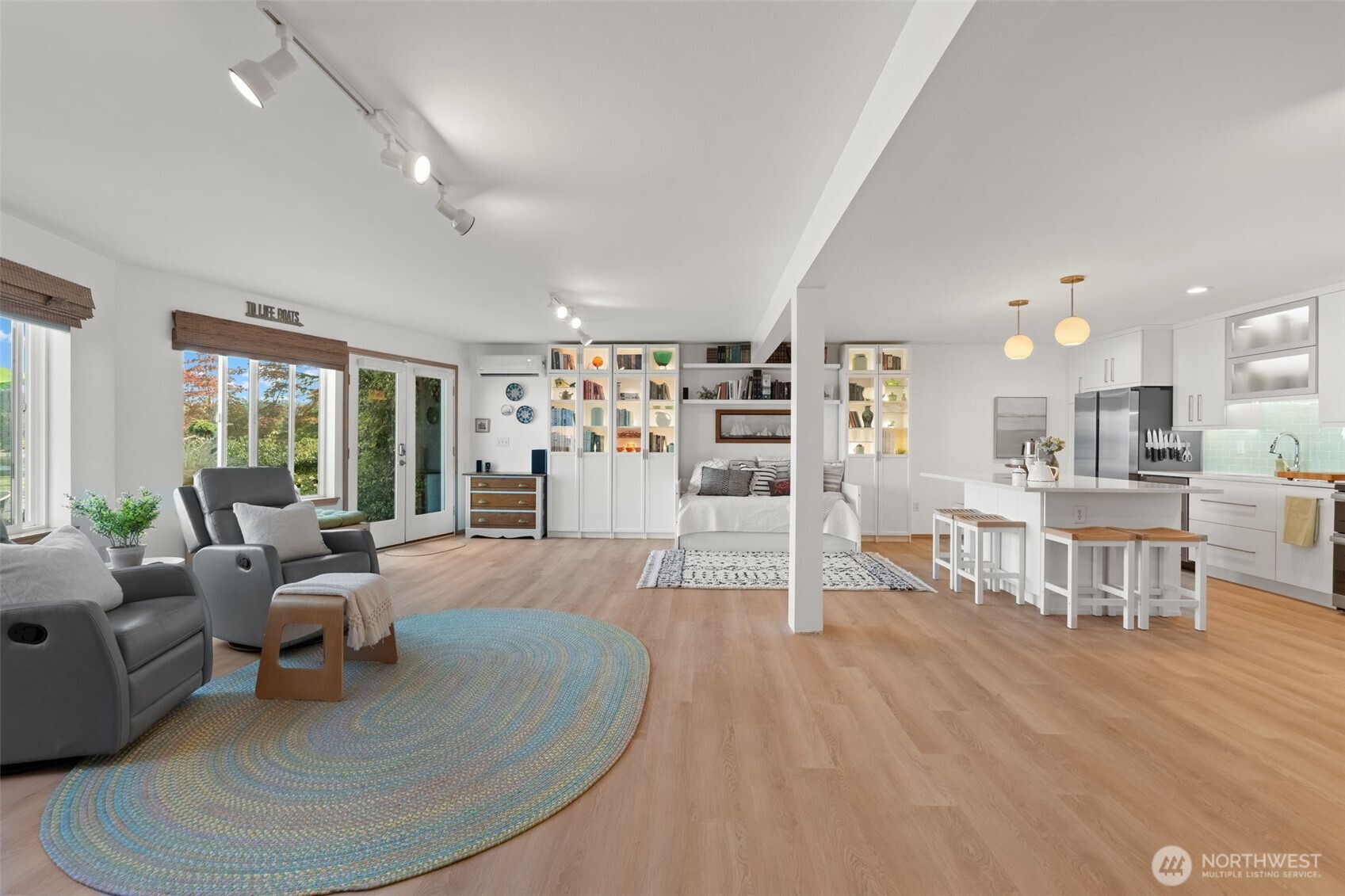 property viewer photo 18