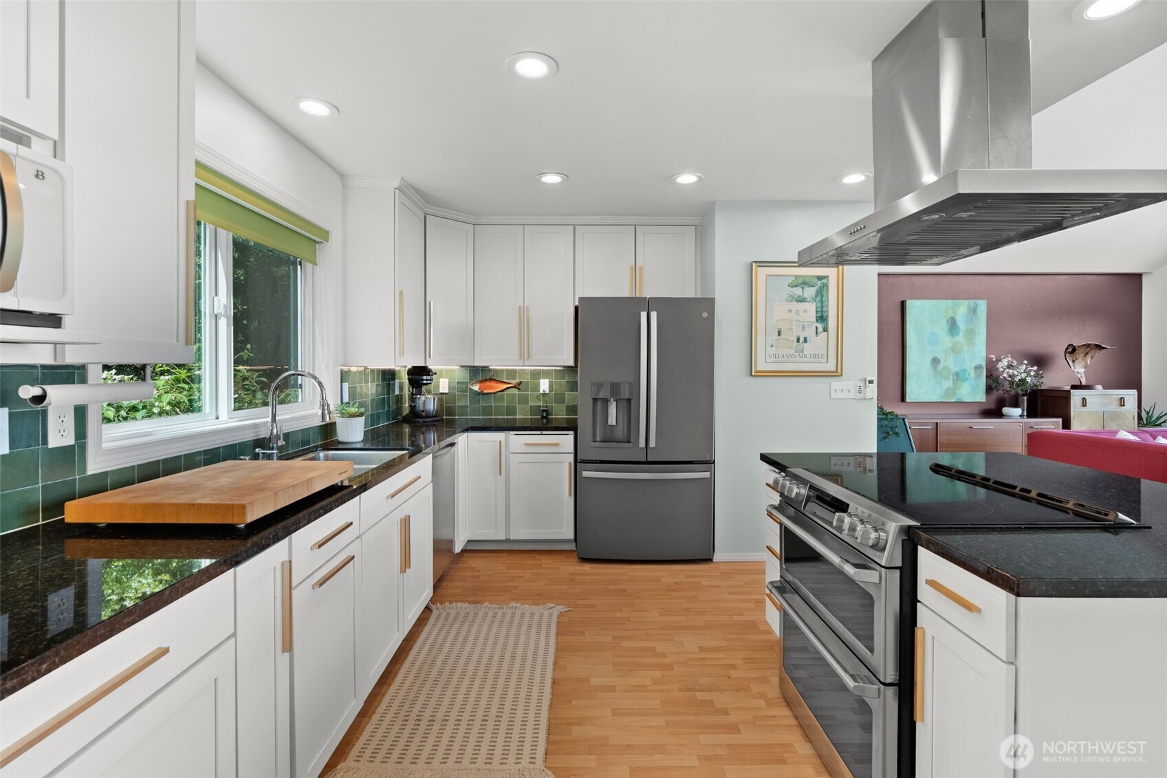 property viewer photo 7