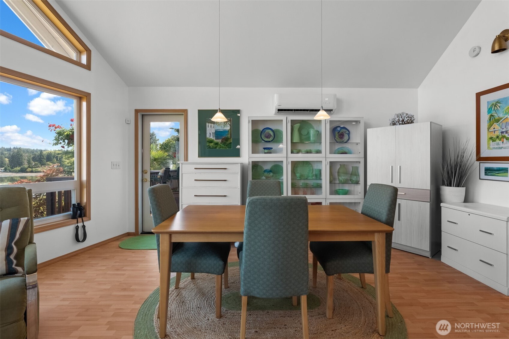 property viewer photo 9