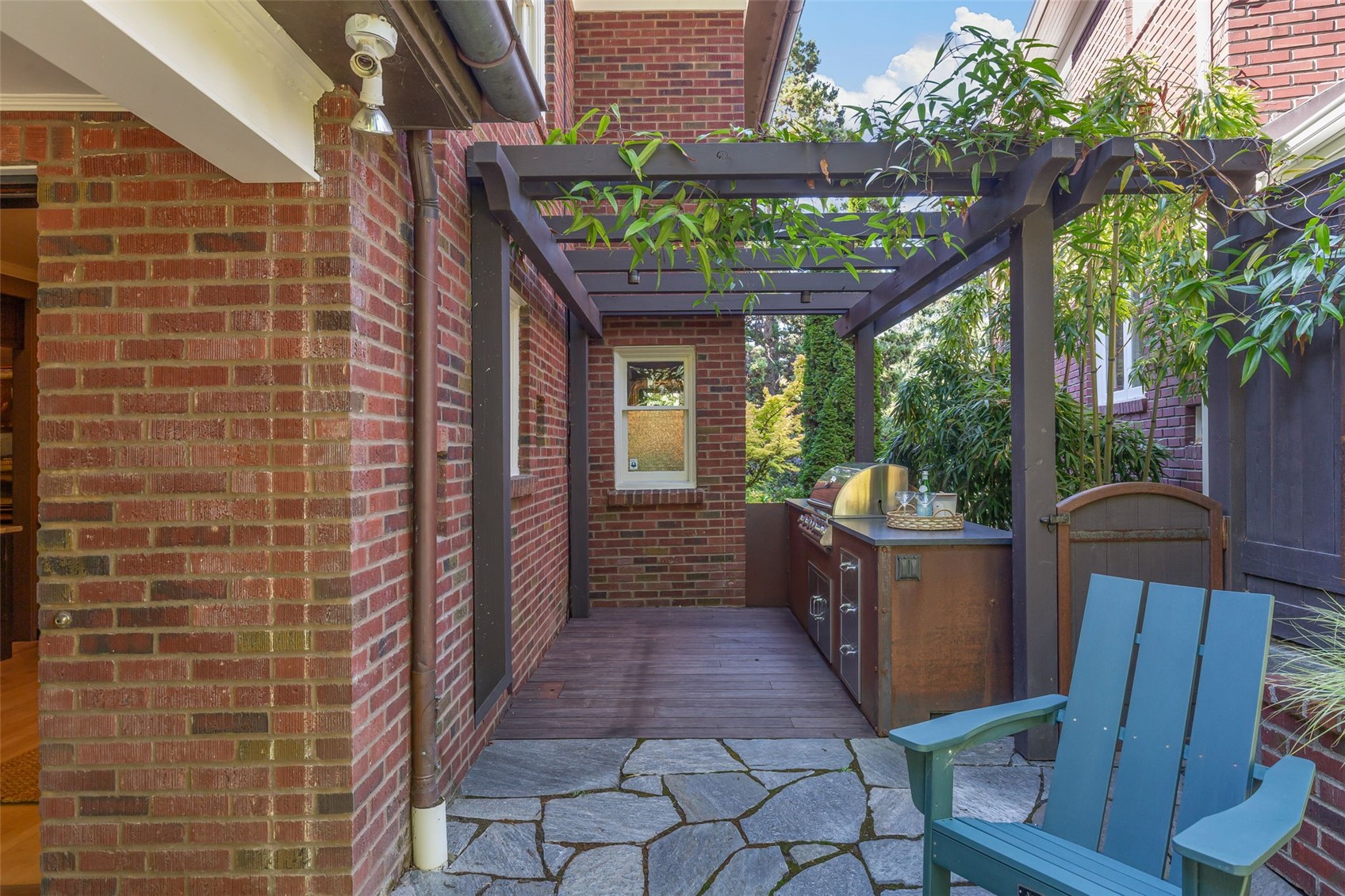 main property photo 19