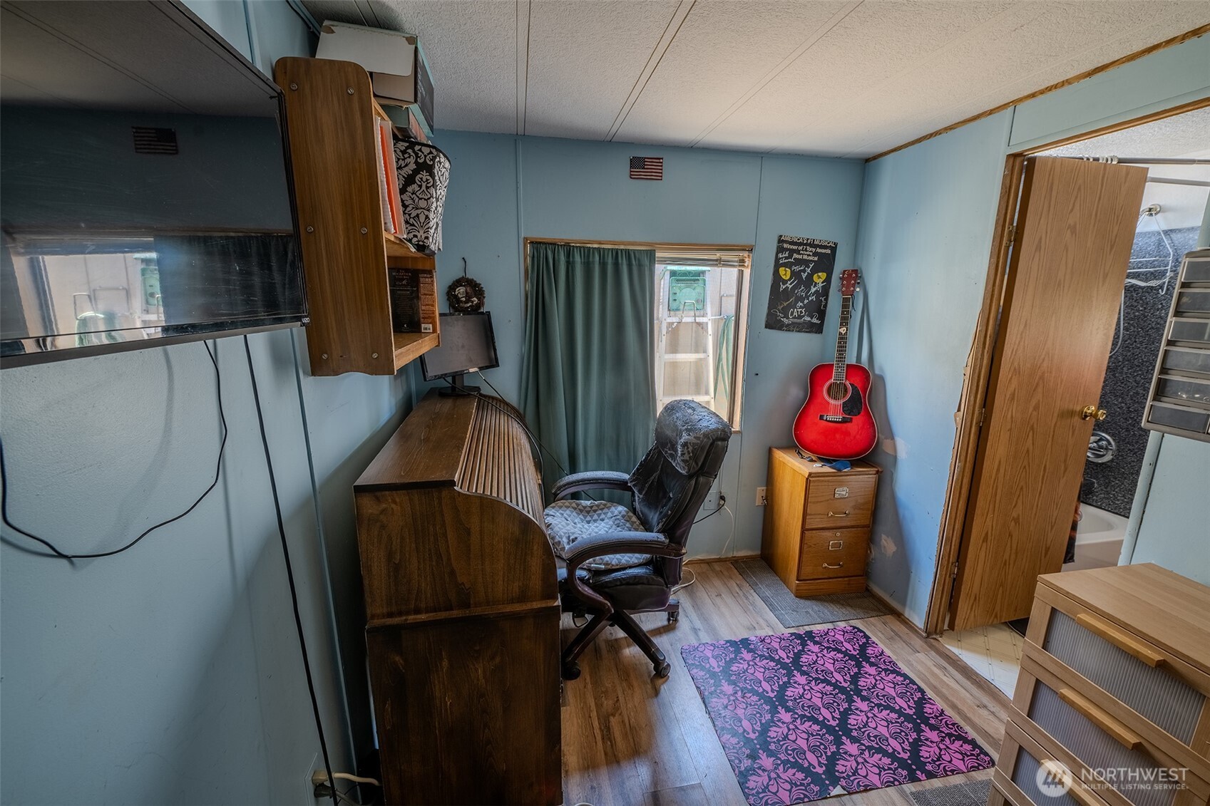 main property photo 12