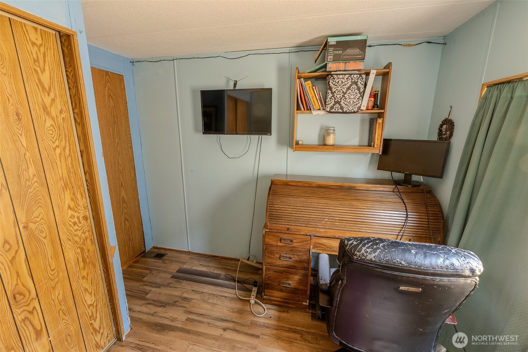 main property photo 13
