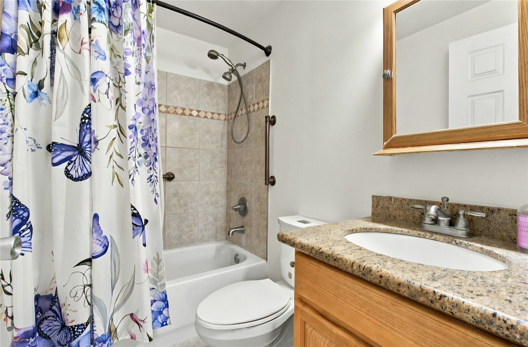 main property photo 13