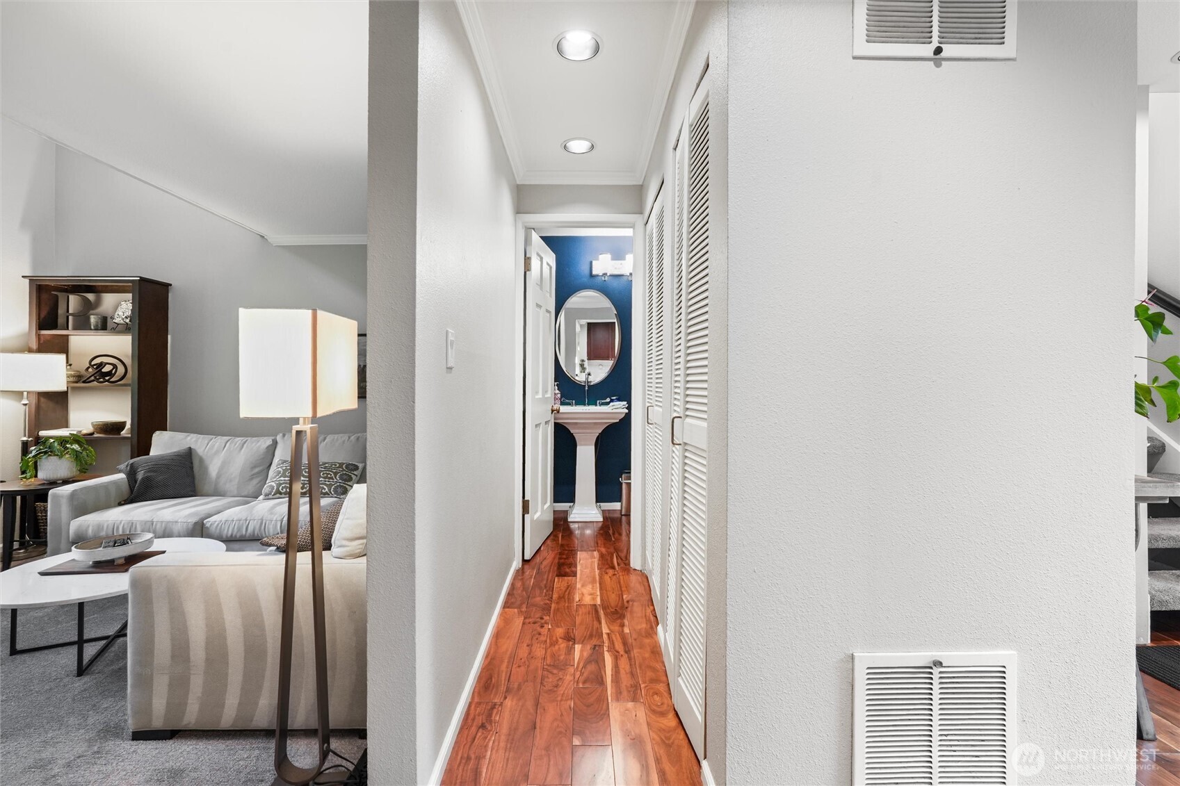 property viewer photo 18