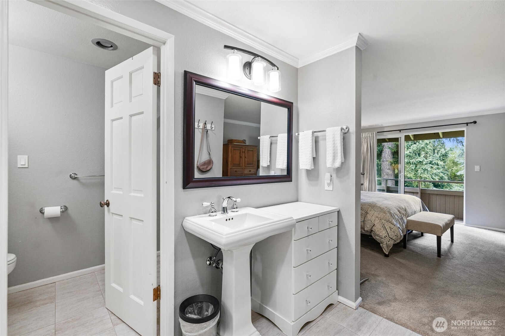 property viewer photo 24