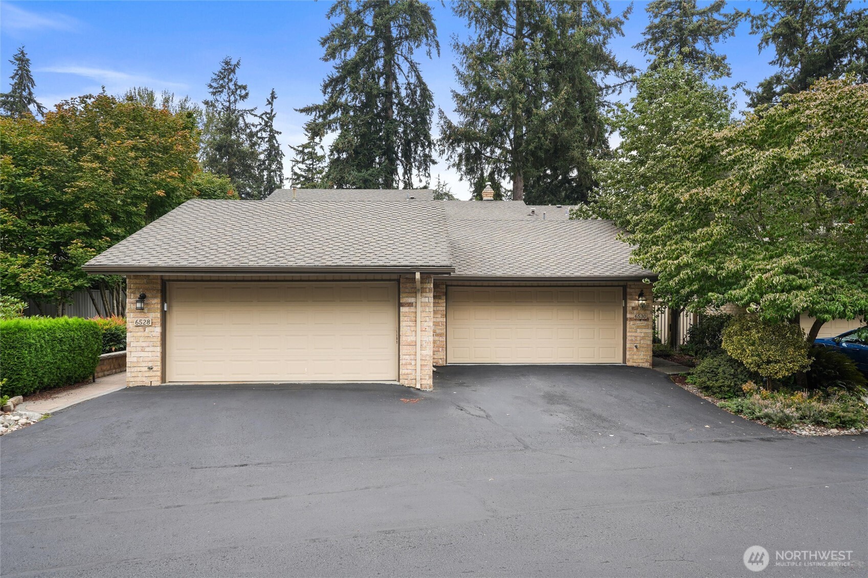 property viewer photo 3