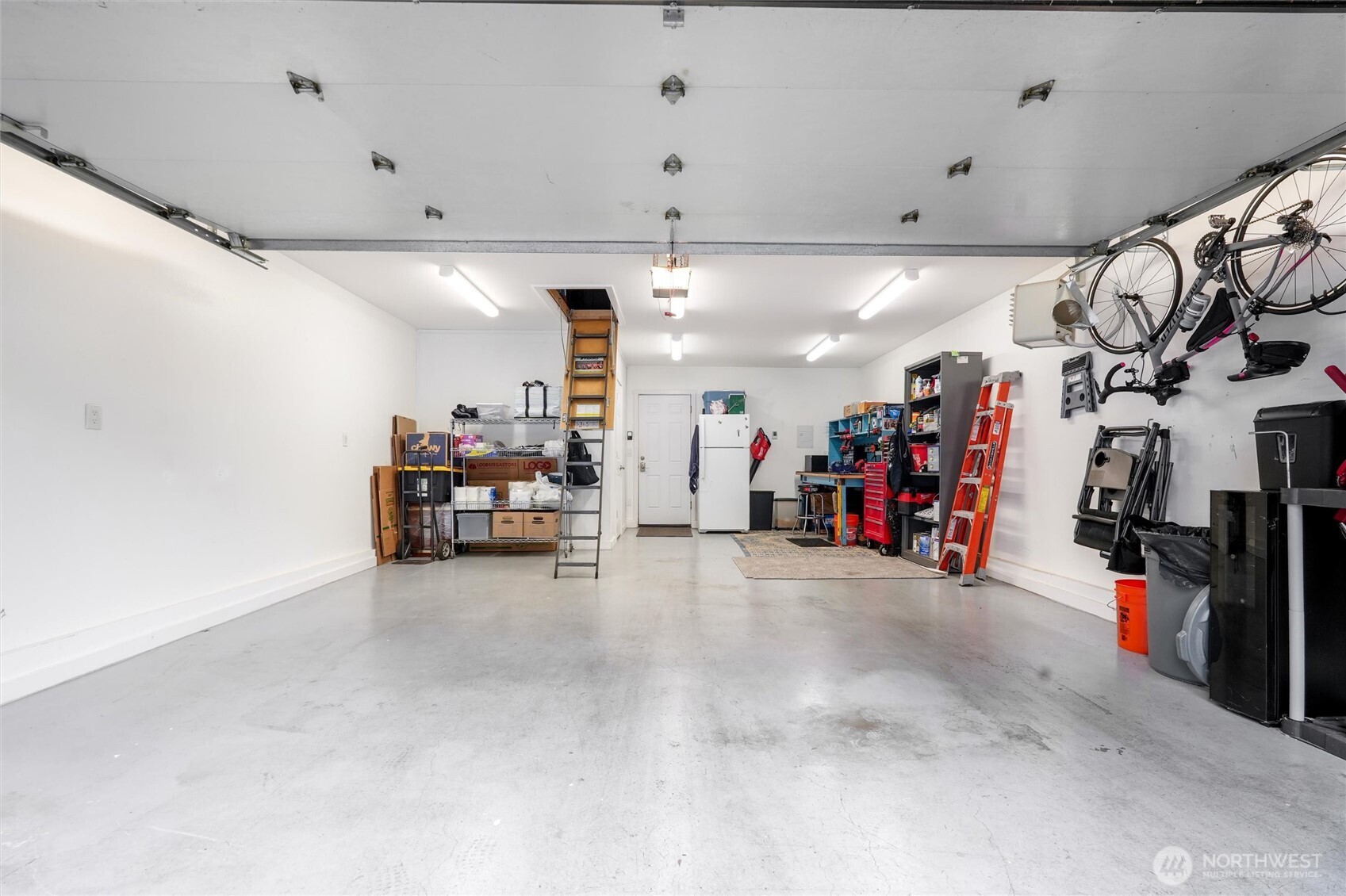 property viewer photo 31