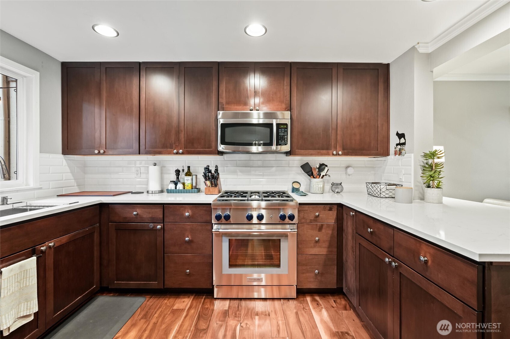property viewer photo 9