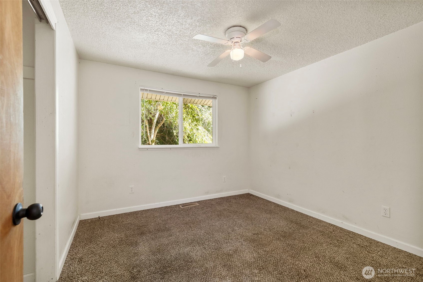property viewer photo 13